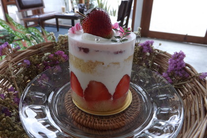 ミニ・フルーツ・ケーキ（ストロベリー）